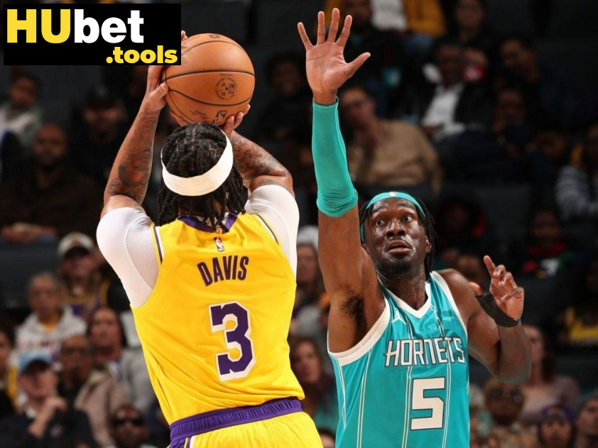 Mark Williams không thể gia nhập Los Angeles Lakers như dự kiến (Ảnh: Getty)